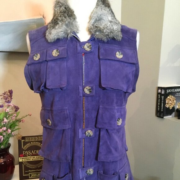 Anna Trezbinski Size 42 Purple Suede Fur Trim Vest